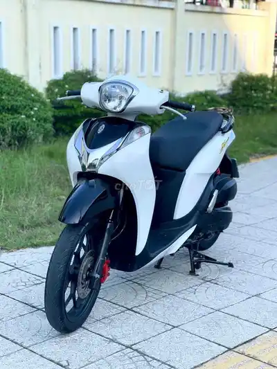 Модель Honda SH 2017, белый, черный, ключ Smakay