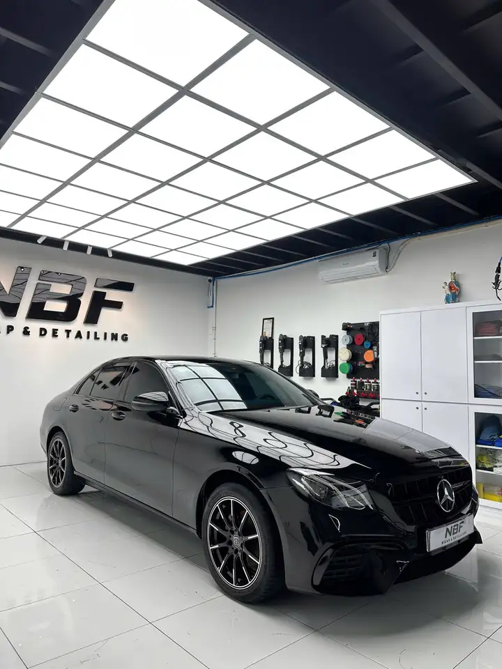Mercedes-Benz E200 W213