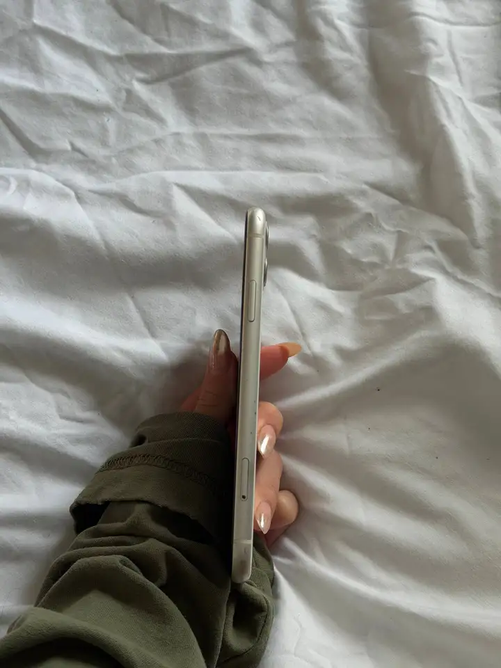 iPhone 11