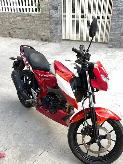 Suzuki GSX 150S