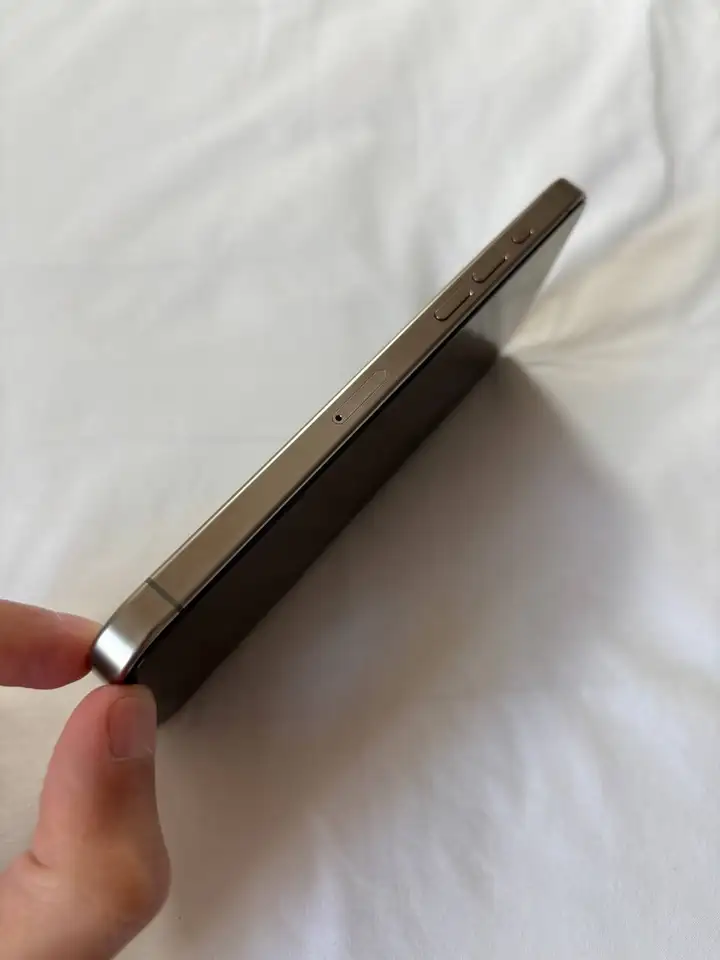 Apple iPhone 15 Pro Max 256 Gb (Sim+eSim)