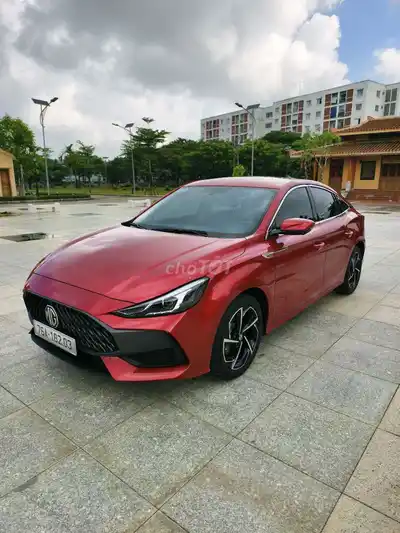 MG MG5 2022 Luxury 2.5 вань Красный