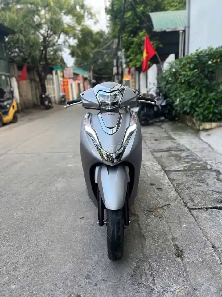 Honda Lead 4val 2024, серебристый, 3200 км, Smartkey