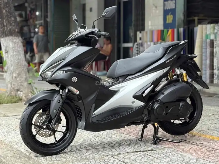 Yamaha NVX 2019 черный/серебристый, Smartkey, ABS, отличное состояние