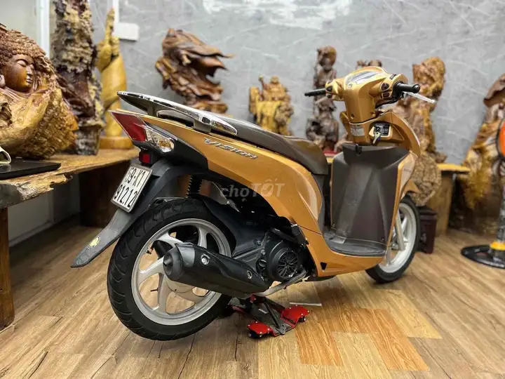 Honda Vision, номера Хошимина, в собственности, тихий двигатель