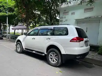 Mitsubishi Pajero Sport 2014 Белый 7 мест