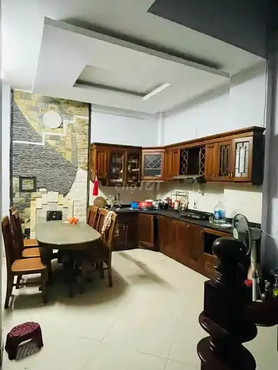 Аренда дома 42 кв.м, 5 этажей, в переулке Йен Хоа, Кау Зяй