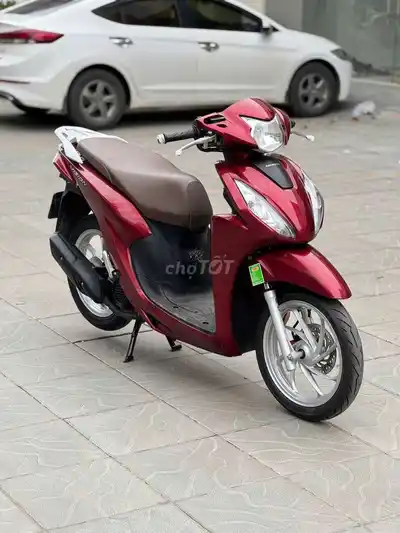Honda Vision 2025 Премиум, красный, ханойские номера