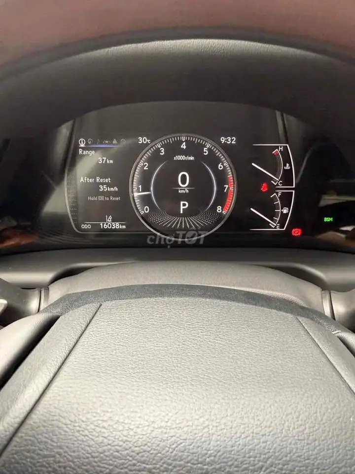 Lexus ES 250 2025, черный, 16 038 км
