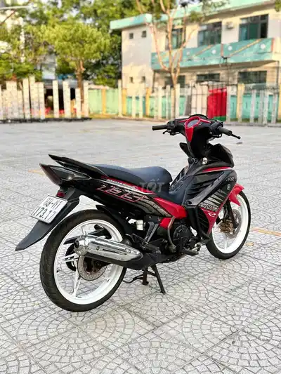 Yamaha Exciter 135 красно-черный