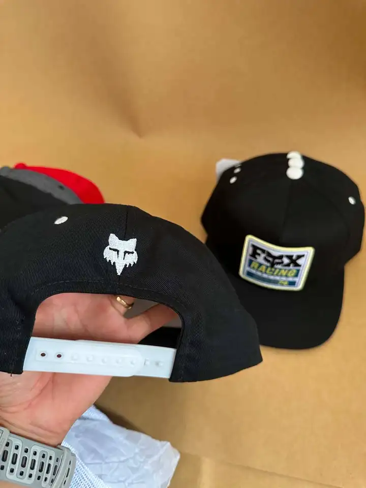 Кепки FOX