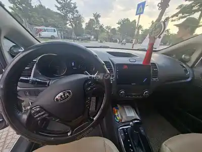 KIA Cerato 2016 1.6 AT белый автомат