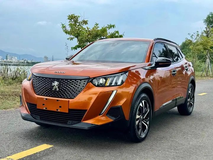 Peugeot 2008 GT Line 2022, 56 000 км, камера