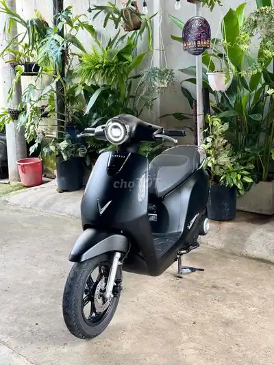 Электроскутер VinFast Evo 200, черный