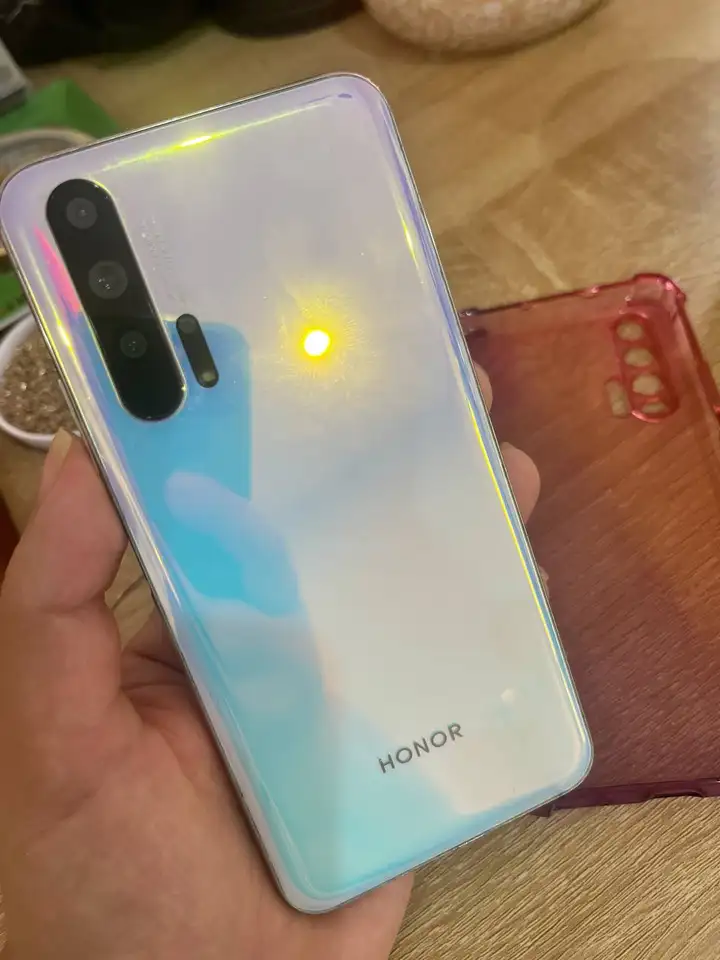 Телефон HONOR 20 Pro 256 ГБ