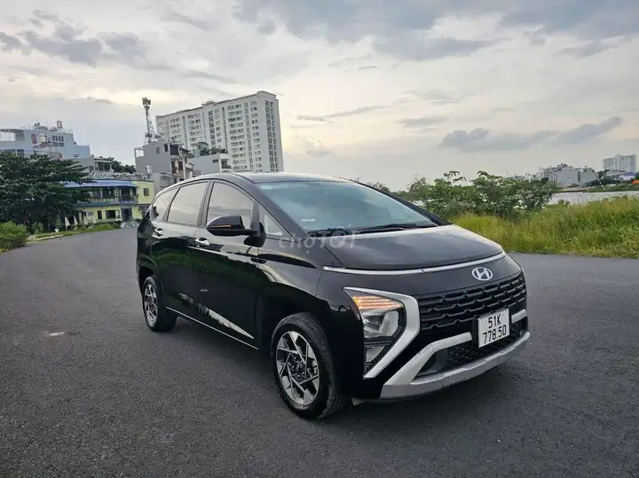 Hyundai Stargazer, 7 мест, автомат, черный