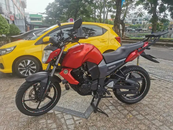 Yamaha FZ-S