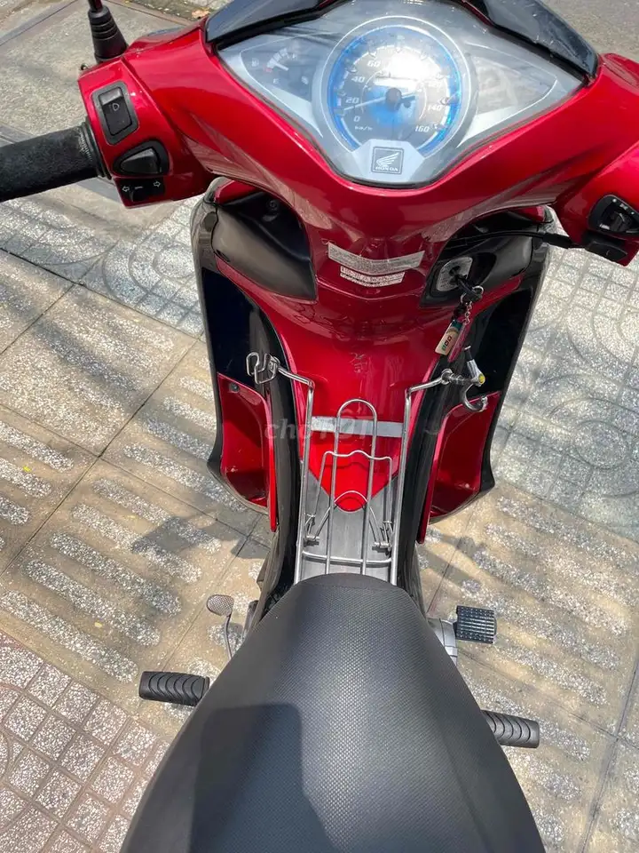 Honda Future 2016 Красно-черный