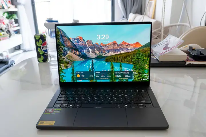 ASUS ROG Zephyrus G14