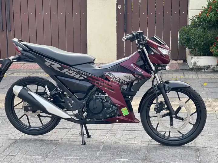 Suzuki Raider 2022 красно-черный