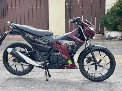 Suzuki Raider 2022 красно-черный