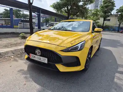 MG MG5 Роскошь 1,5 атм 2022 года, золото