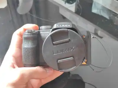 Фотоаппараты Panasonic Lumix и Canon PowerShot