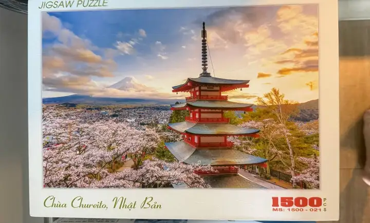 iPad 8го поколения 32 ГБ + Apple Pencil, 4G-роутер MERCUSYS MB112-4G, Роутер TP-Link, Айкос, LEGO Technic 42223, Книги «Шантарам», Пазлы