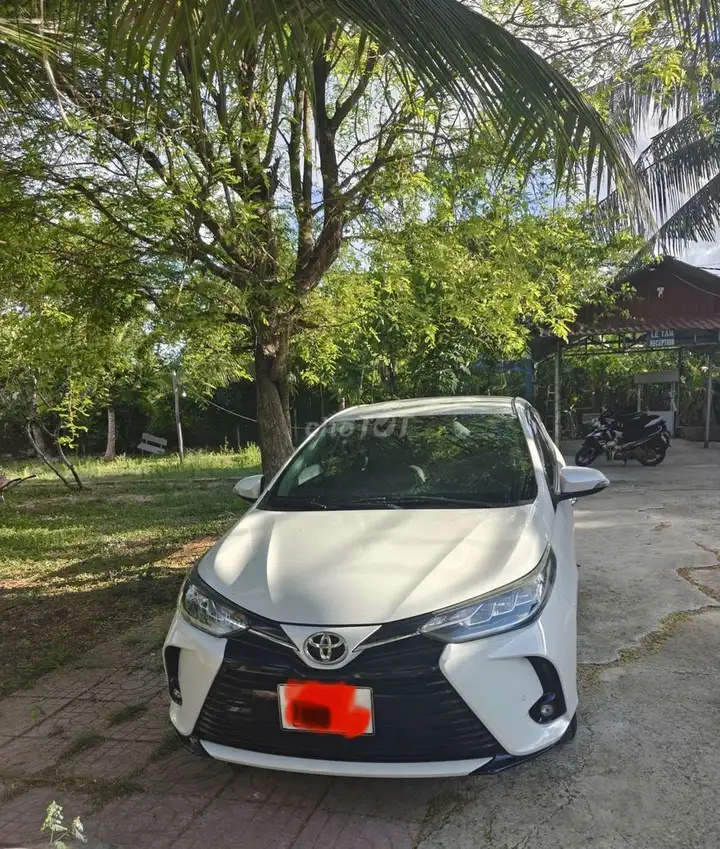 Toyota Vios G 2022 белый 90км