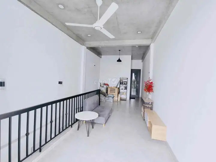 Редкий красивый дом 2 этажа, 70м², проходной переулок, 50м до Нгуен Ван Хюэ