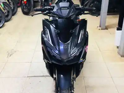 ТРЕНДОВЫЕ МОТОЦИКЛЫ - VARIO 160 ЧЁРНО-СЕРЫЙ ЦВЕТ