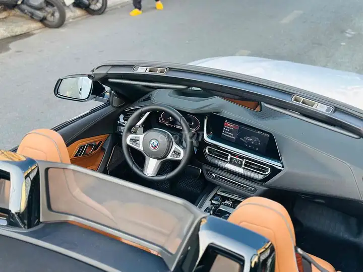 BMW Z4 sDrive30i G29 2020 белый автомат