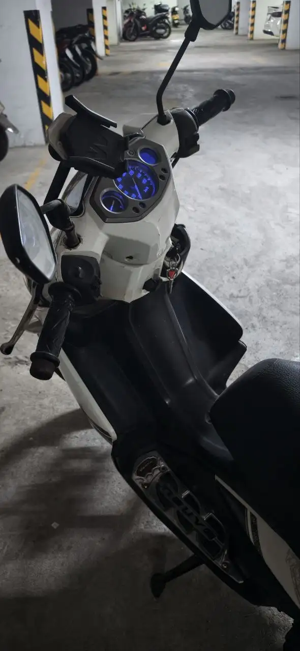 YAMAHA NUOVO 4
