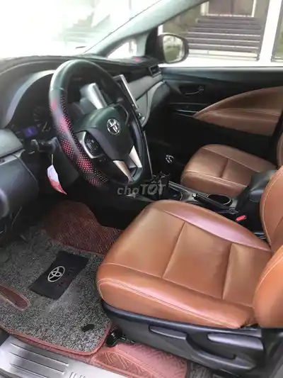 Toyota Innova E конец 2016 г., механика, в отличном состоянии