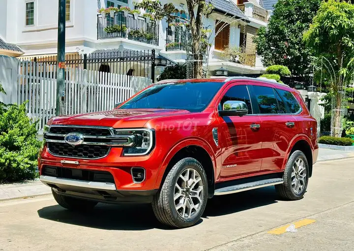 Ford Everest Titanium 4x2 2023