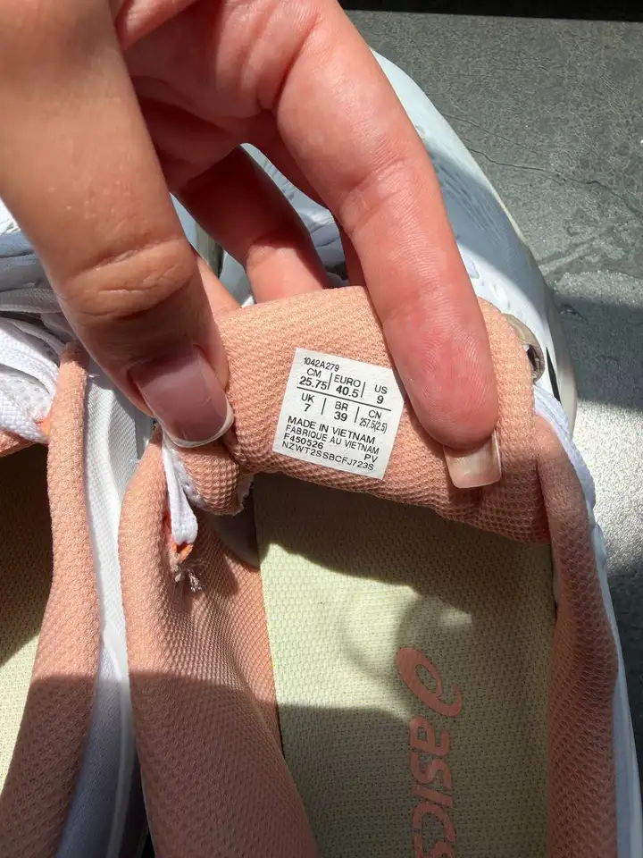 Кроссовки ASICS для тенниса и пиклбола