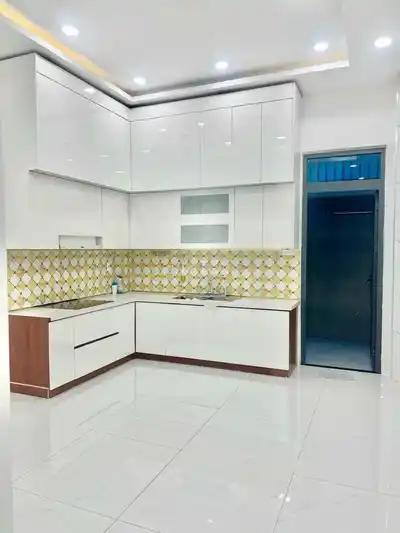 Красивый дом в переулке Фан Ань на границе 6-го района и Тан Фу