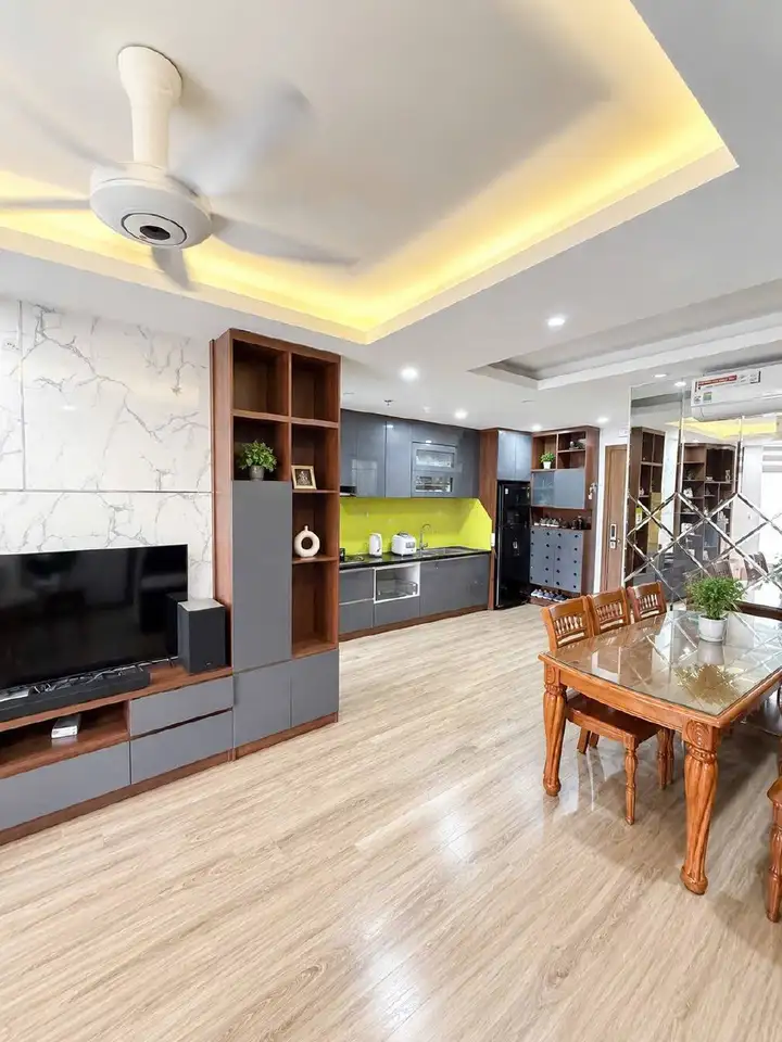 Квартира в центре, комплекс HUD, 65м, 2 спальни