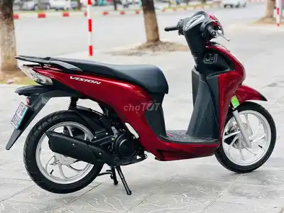 Honda Vision 110 2024 Red Main красивая автовладелица..
