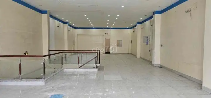 Аренда коммерческого помещения на ул. Нгуен Анг Ту, р-н 12