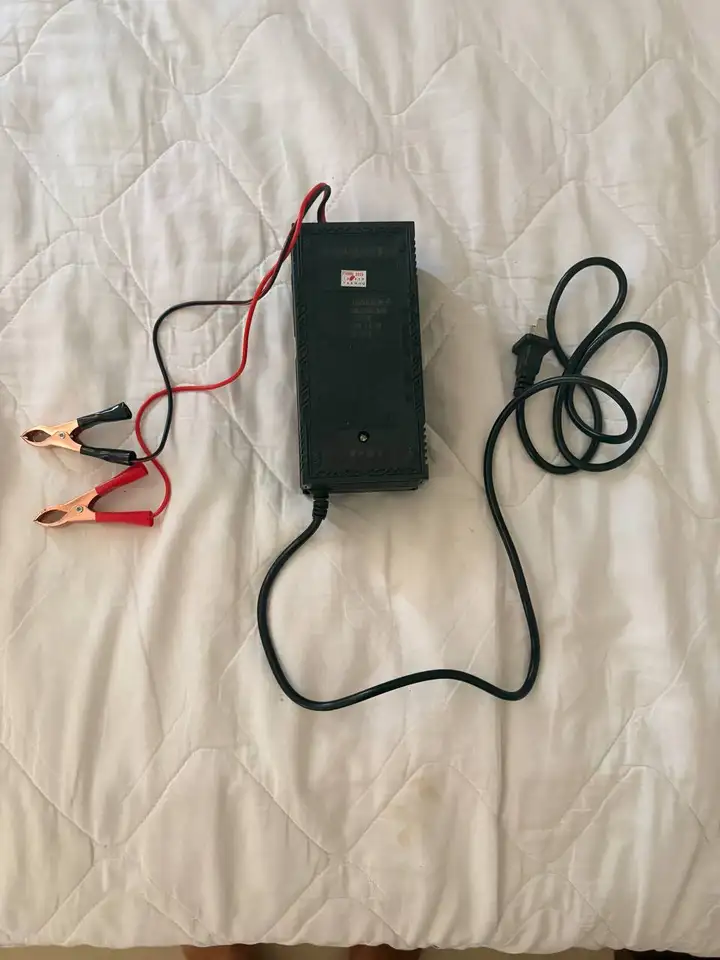 Зарядное устройство для аккумулятора 12V