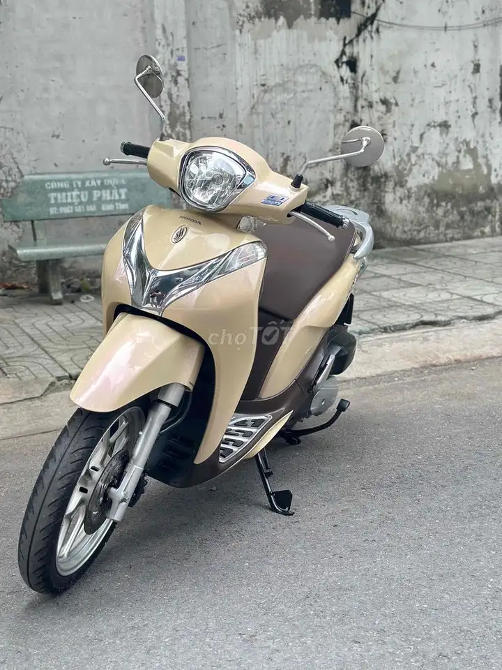 Срочно продам Honda SH mode 2015 BSTP, хозяин