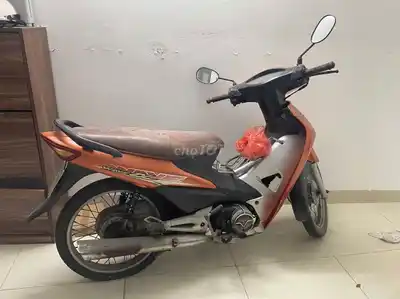 Honda Wave Alpha оранжевого цвета