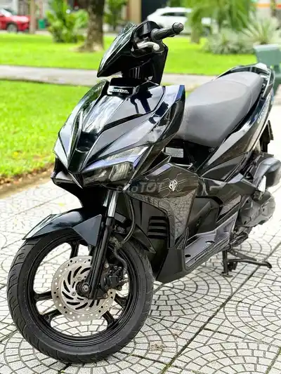 Honda Air Blade 2016 Черный глянцевый