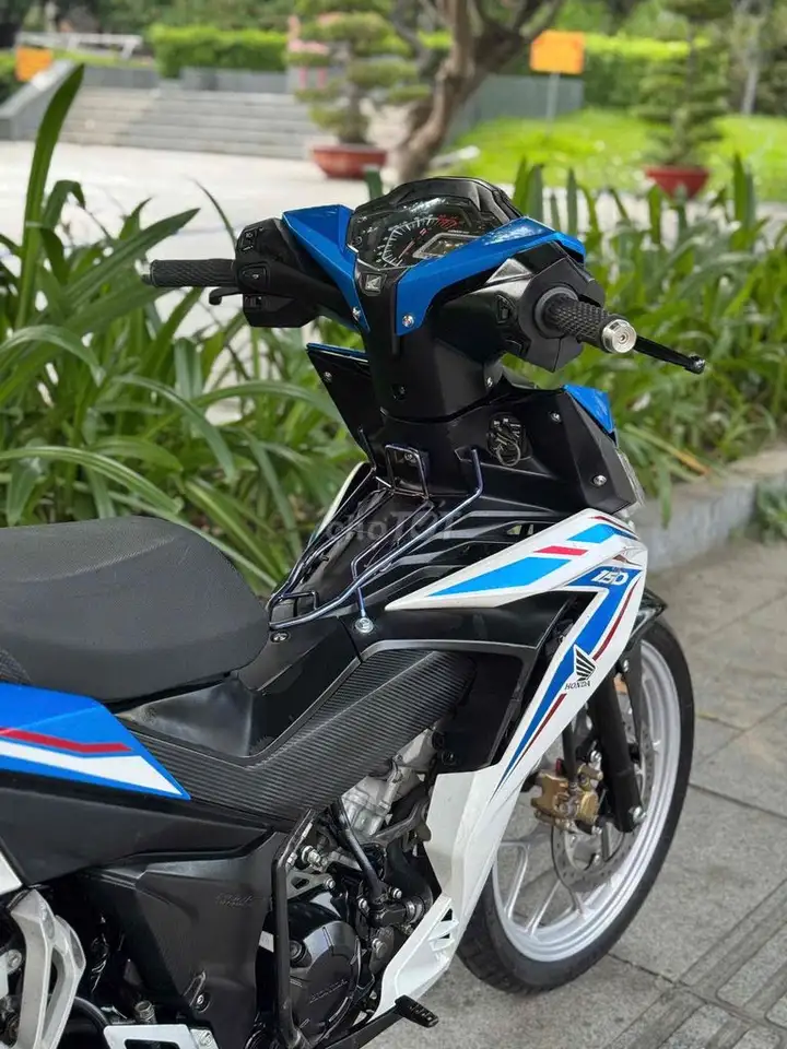 Honda Winner 150 V1 2019 сине-бело-черный 20 000 км с номерами Хошимина