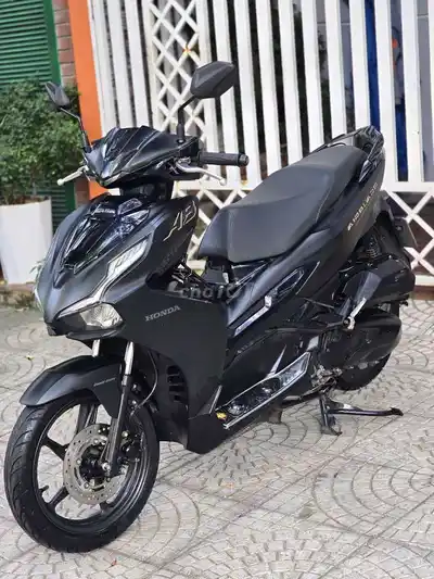 Honda Air Blade 125 4V Sport, матовый черный, максимальная комплектация