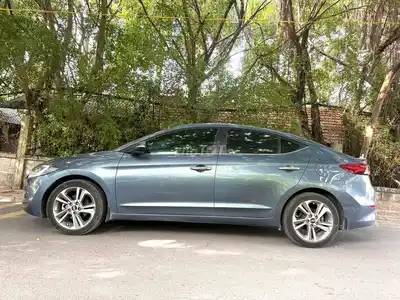 HYUNDAI ELANTRA 2.0 GLS 2016 — полная комплектация, ханойский номер