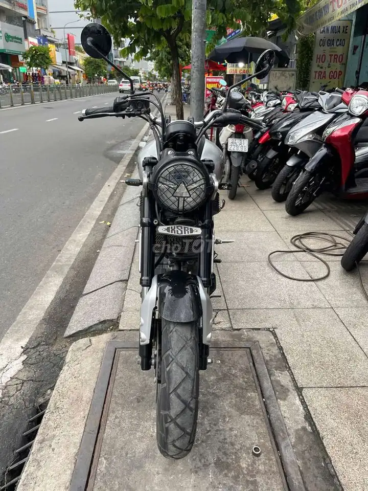 Yamaha XSR155 2021 серебристый, б/у