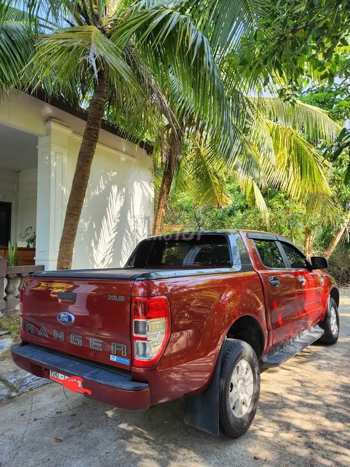 Ford Ranger XLS 2.2 AT 2020 красный 76000 км