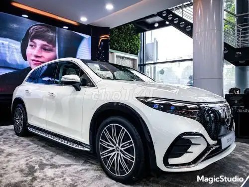 Mercedes-Benz EQS 500 4MATIC SUV 2025